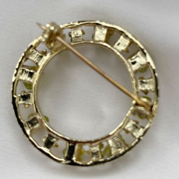Vintage Gold Flower Green Crystal Circle Round Pin Brooch - Picture 3 of 4